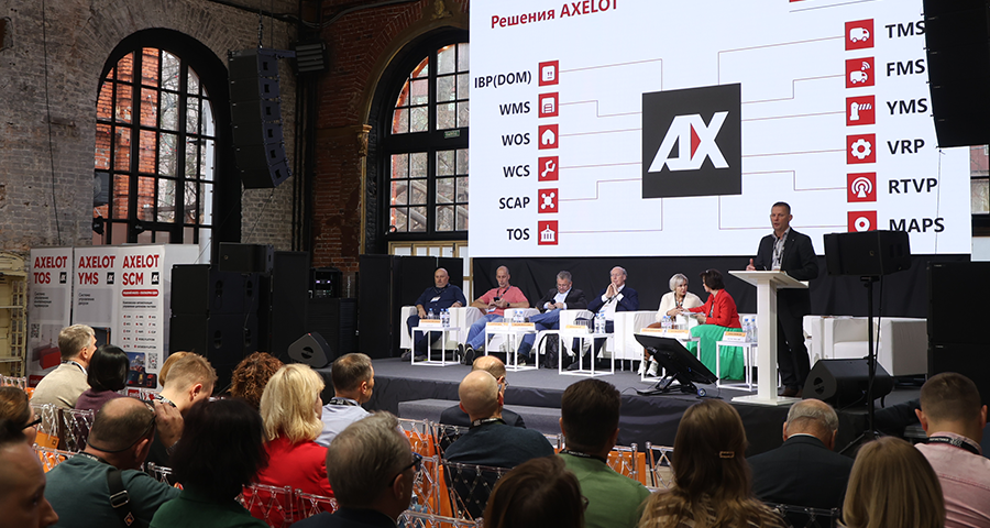 Директор по развитию бизнеса AXELOT Артём Долгих на конференции "Логистики 360"