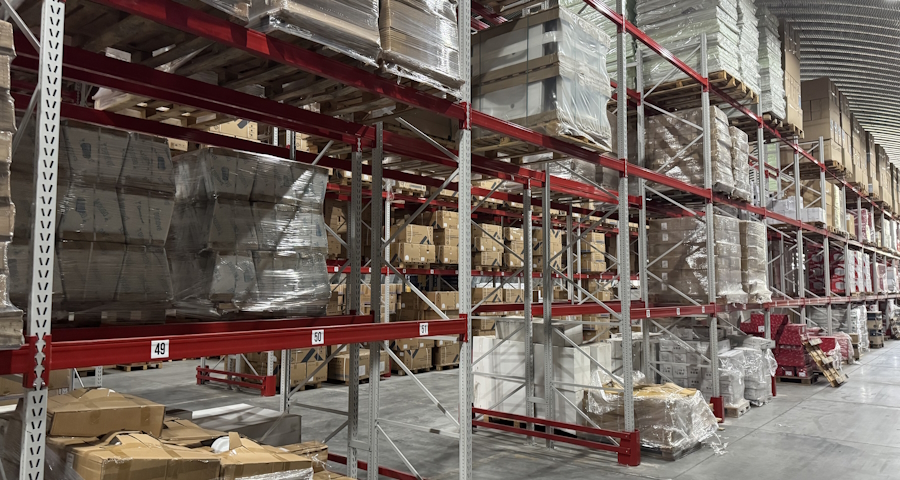 Системы хранения на складе компании DOMUS